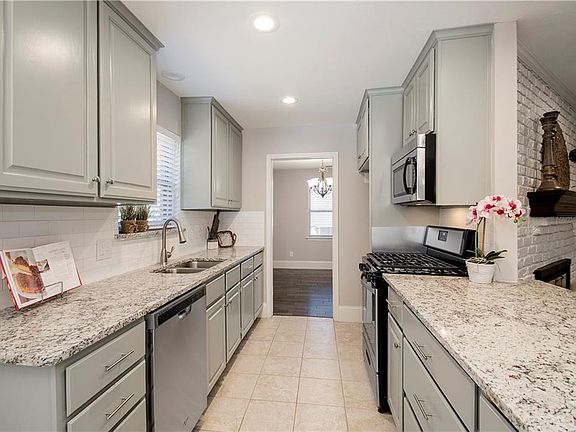 2nd image of 2104 Briarcreek Ln