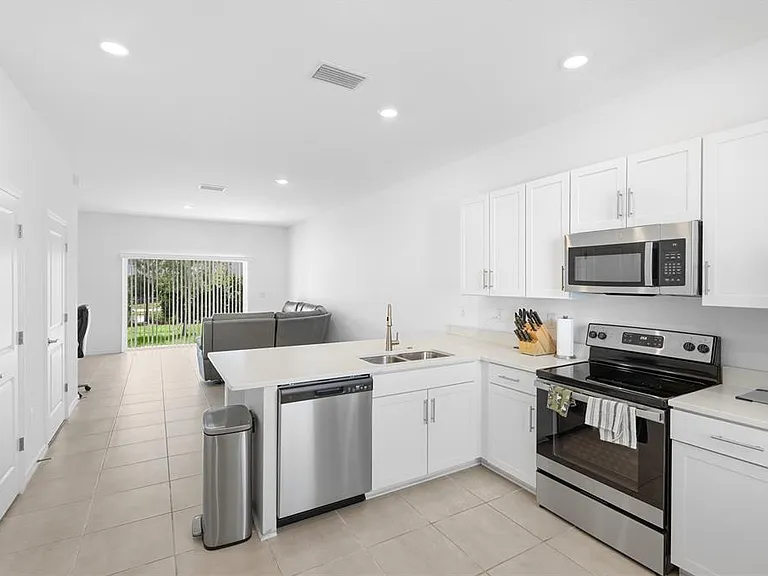 8865 Daybreak St — Photo 6
