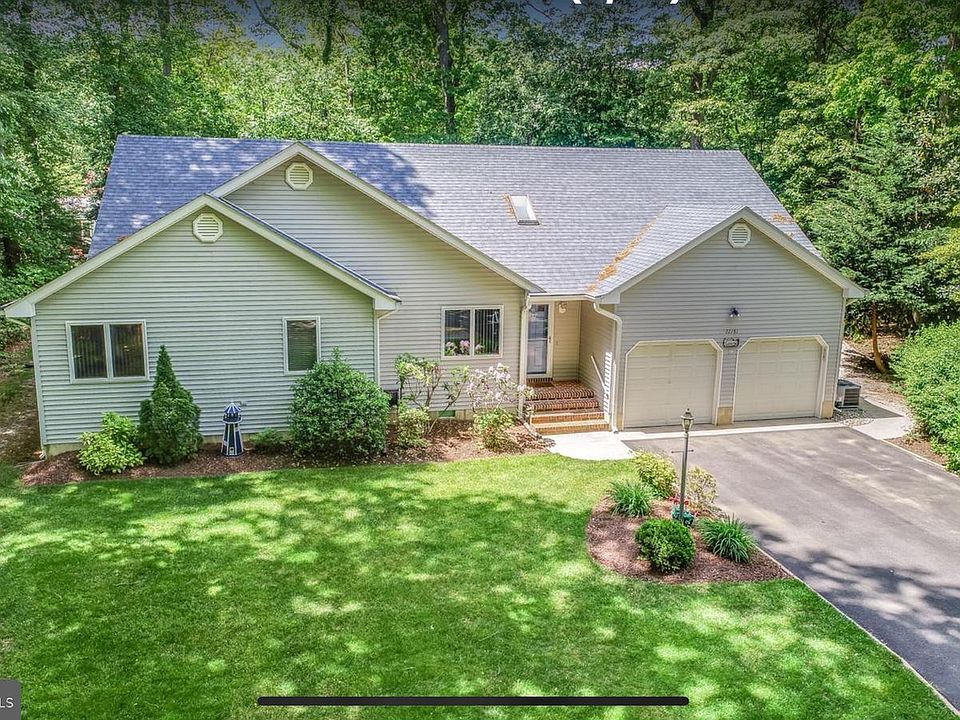 1st image of 22781 Holly Way W