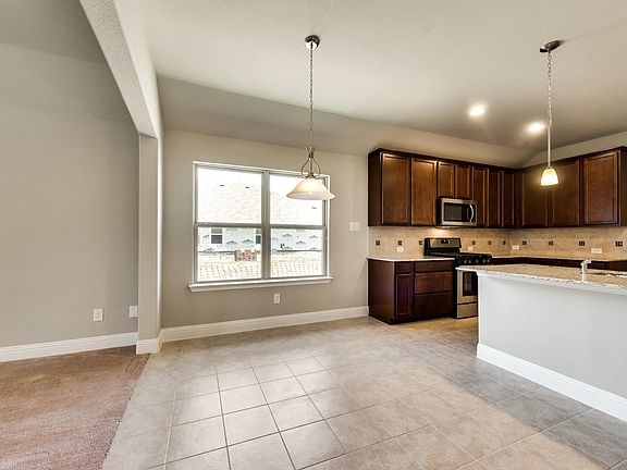 4th image of 720 Bird Creek Dr
