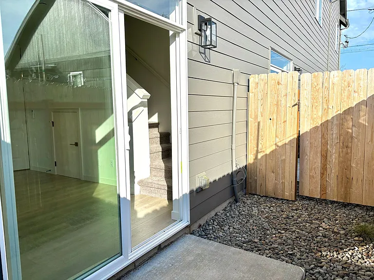 7582 N Alma Ave — Photo 21