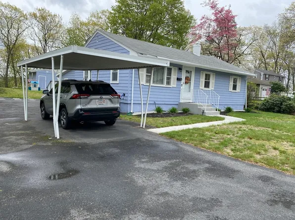 12 Greensboro Rd, Dedham, MA 02026