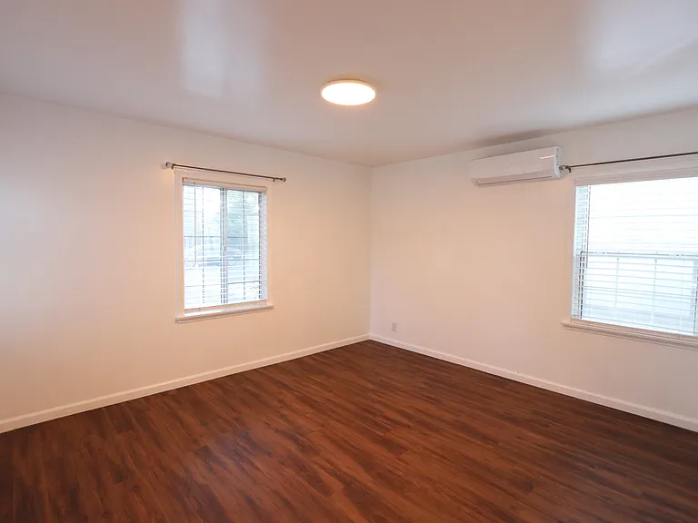 2512 Siwanoy Dr — Photo 15