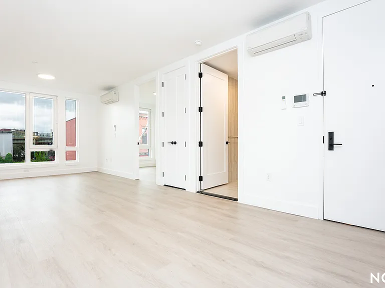 649 Hart St #2F — Photo 1