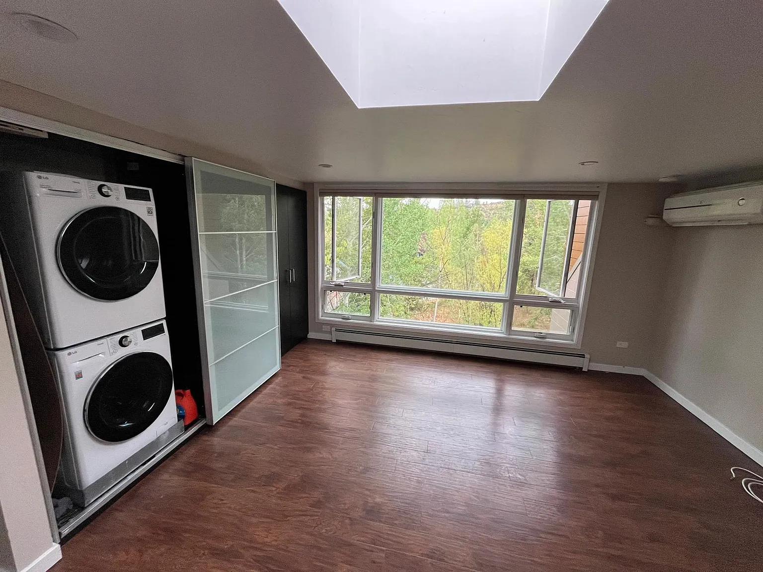 2 bed, 100 sqft, $4,900 — Photo 4