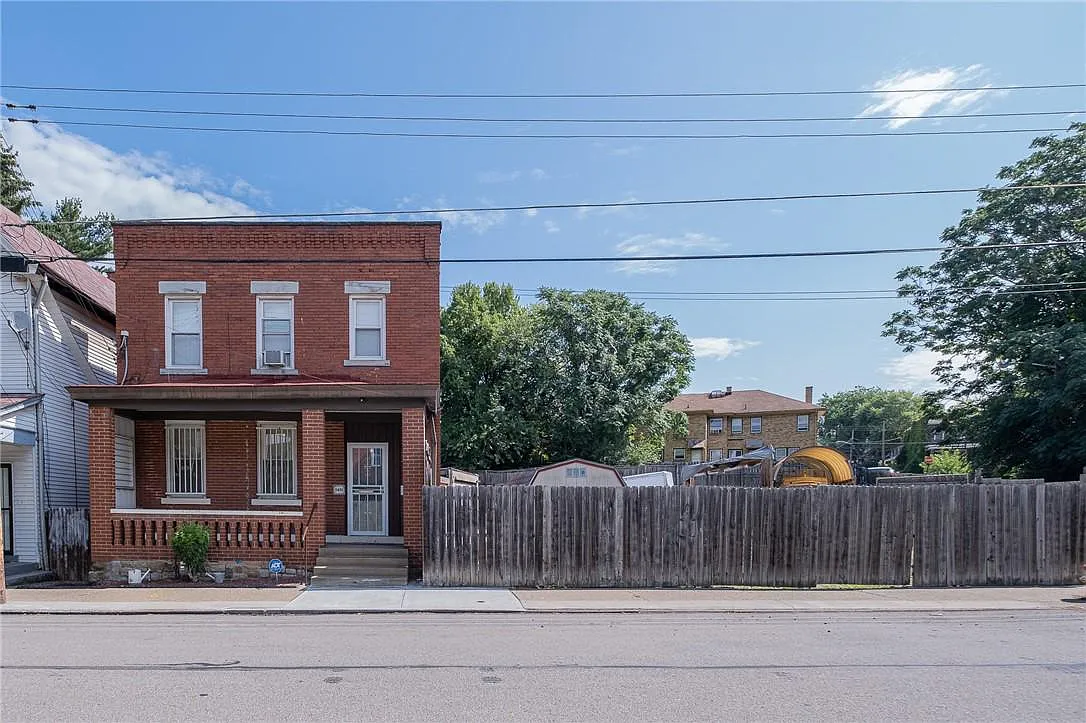 6435 Clifford St photo 1