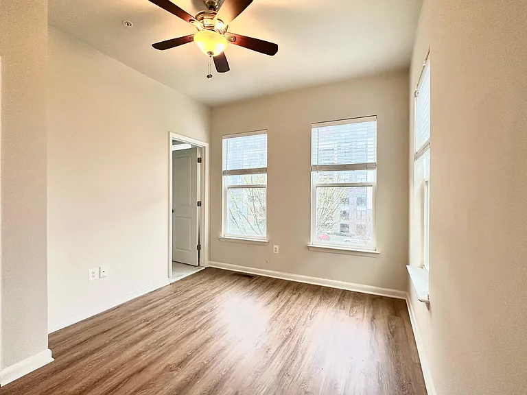 127 Decoverly Dr — Photo 26