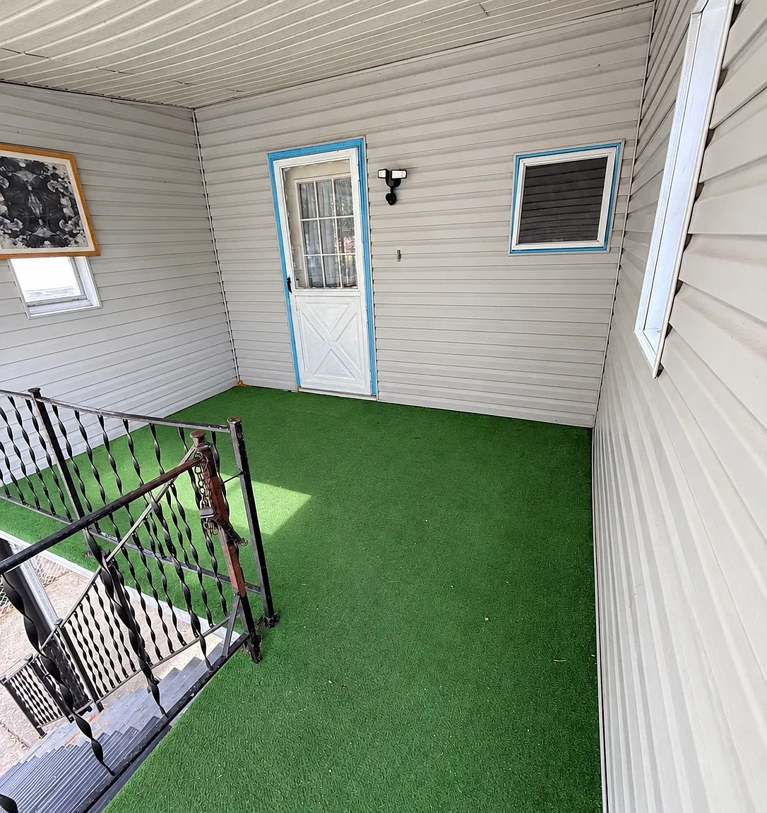 2 bed, $1,000 — Photo 3