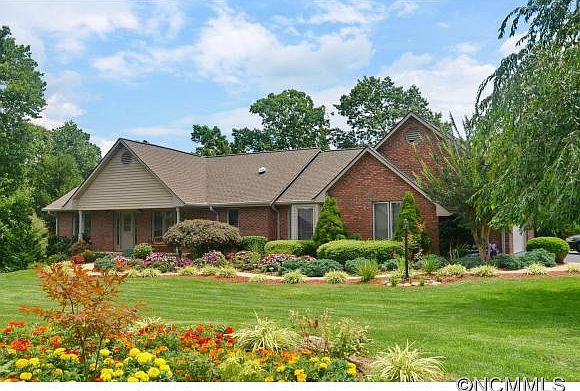 1st image of 303 Windy Knoll Dr