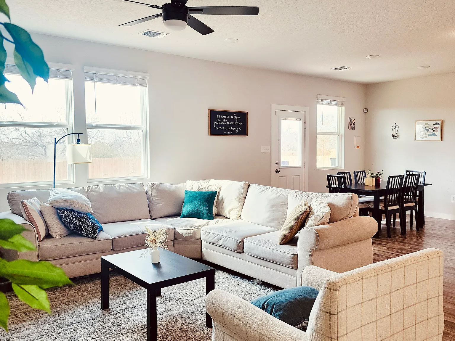 4 bed, 2396 sqft, $2,191 — Photo 3