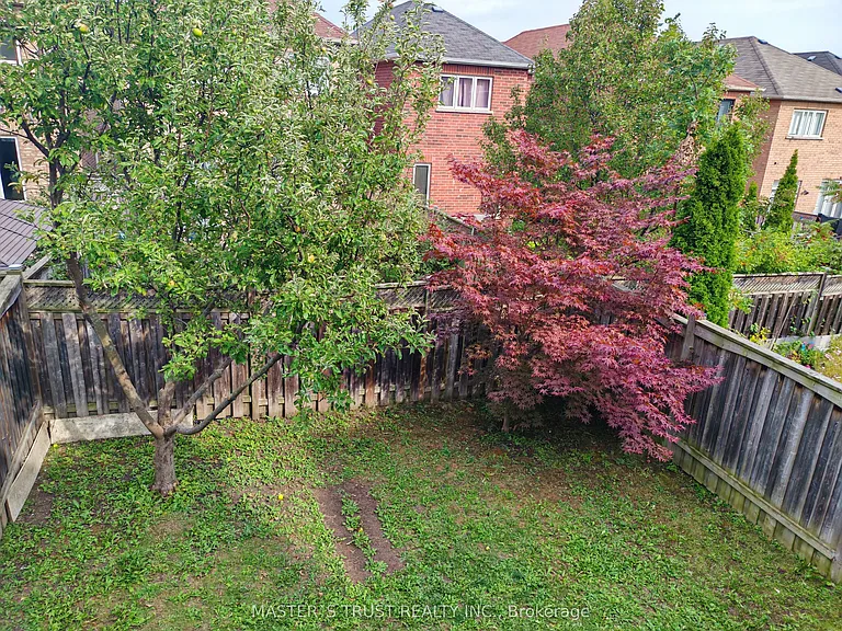 15 Big Hill Cres — Photo 10