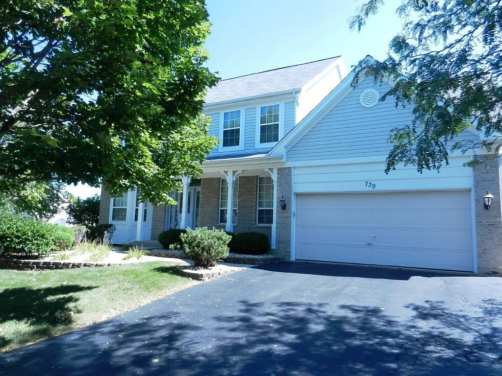 739 Buckingham Ct photo 1