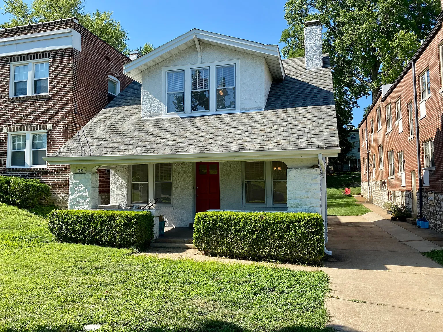 2 bed, 1100 sqft, $1,995 — Photo 1