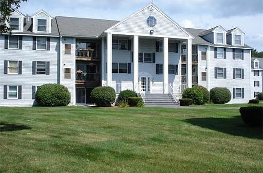 2nd image of 1830 Main St APT 2
