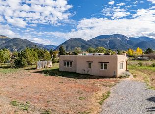 512B Hondo Seco Rd, Arroyo Seco, NM 87514