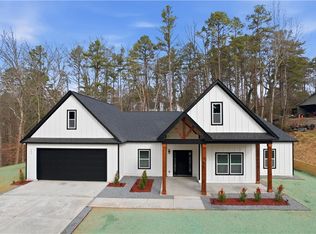 177 Summit Ridge Dr SE, Cartersville, GA 30120