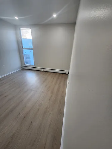 2200 Hamilton Ave Photo 1