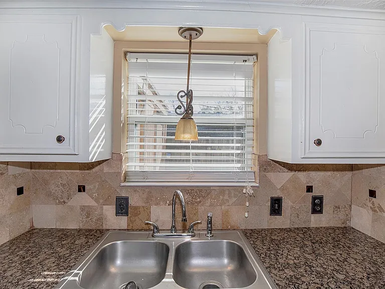 431 Sunset Dr #2 — Photo 6