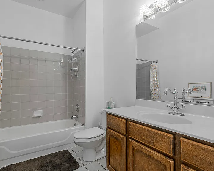 419 W Grand Ave #G — Photo 20