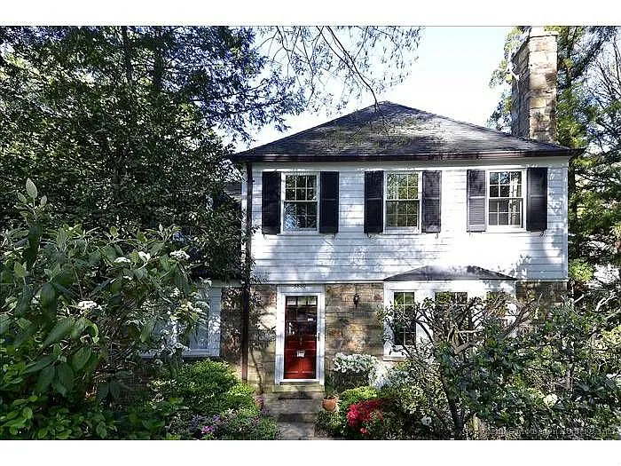 3880 University Ave NW photo 1