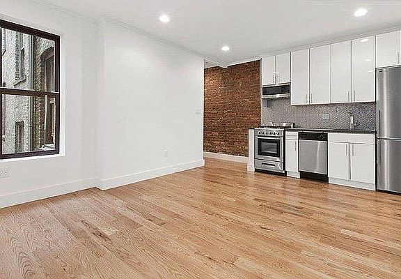 5th image of 273 S 2nd St APT 5A