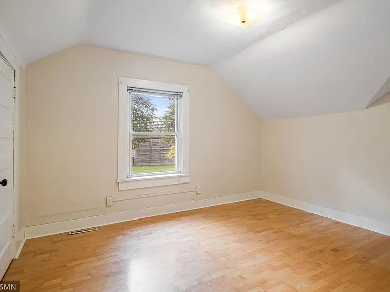 1543 Iglehart Ave — Photo 11