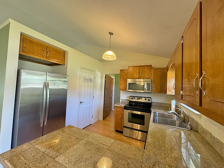5609 Landrum Dr — Photo 9