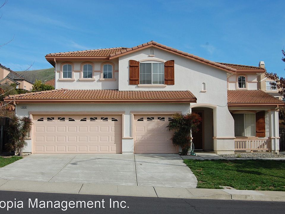 1st image of 2028 Bennington Dr