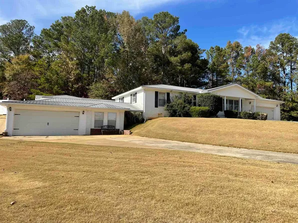 2999 9th St W, Red Bay, AL 35582