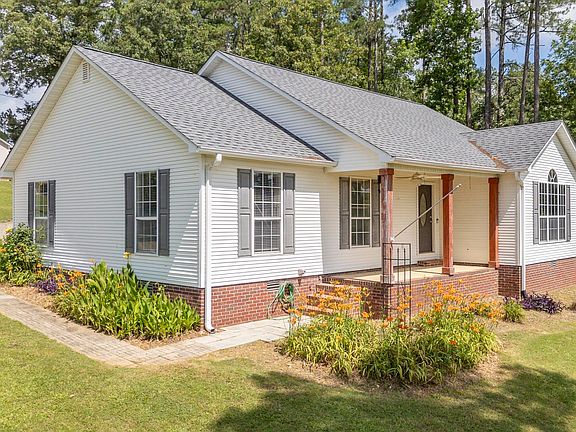 3rd image of 75 Hayden Dr