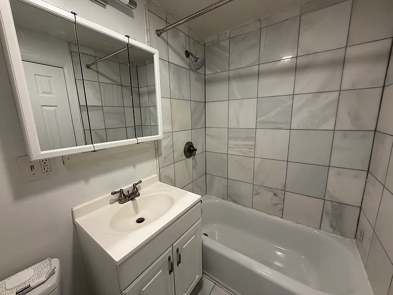 525 Beacon St #11 — Photo 9