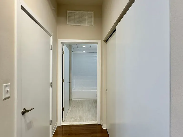 Charming 1 Bedroom/1 Bathroom Apartment Unit in Downtown Baltimore, MD! Unit 416 — Photo 108