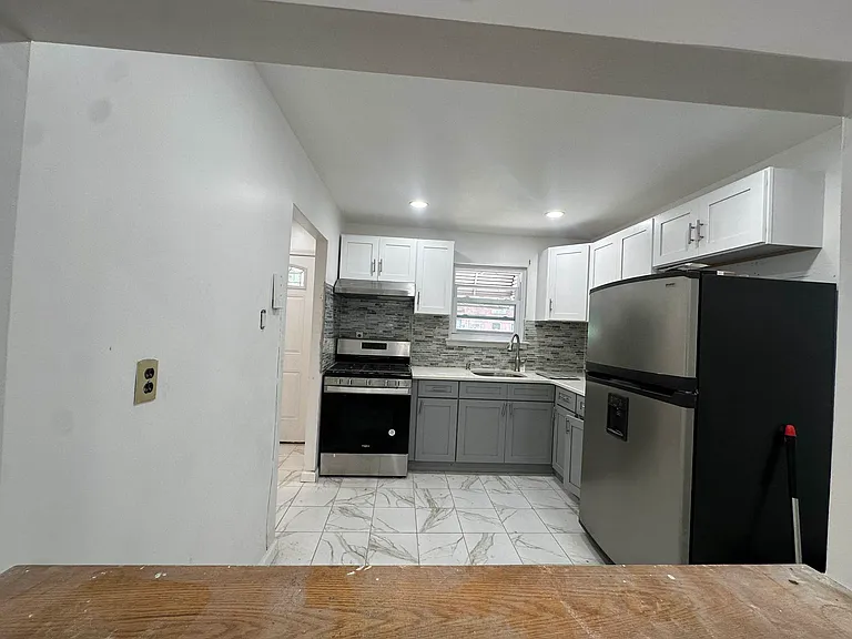 387 Miller Ave #1 — Photo 4