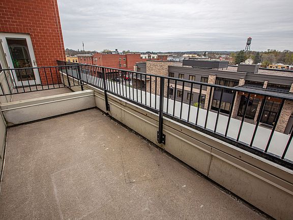 4th image of 633 Main St NW APT 415