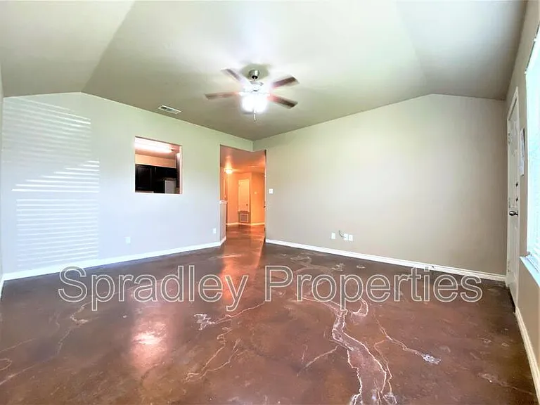 1559 Brady Way — Photo 2