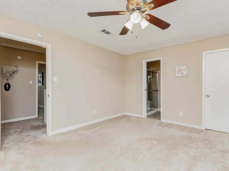 1917M Miramar Ct — Photo 7