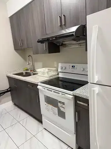 46XX Burke St #1A — Photo 8