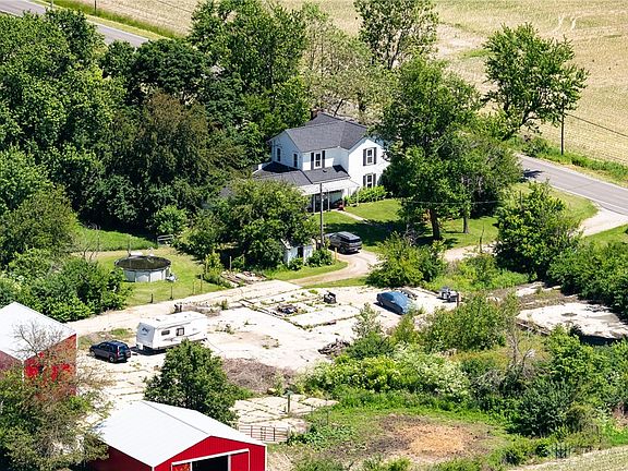 5th image of 525 Ginghamsburg Frederick Rd