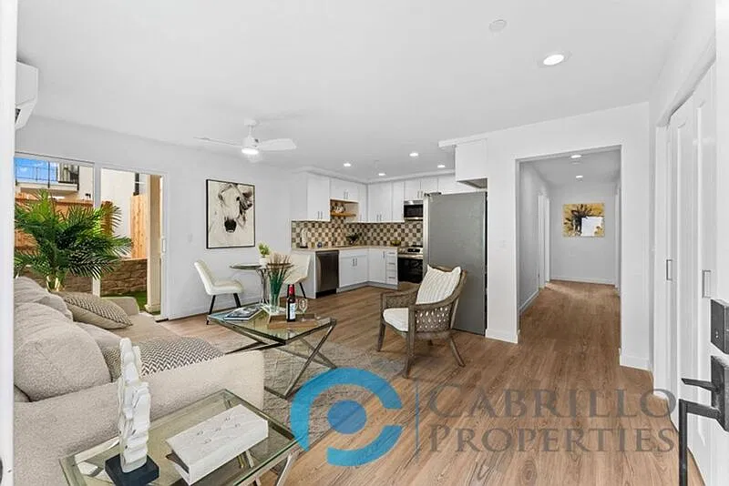 3 bed, 2.0 bath, 1050 sqft, $3,425 — Photo 2