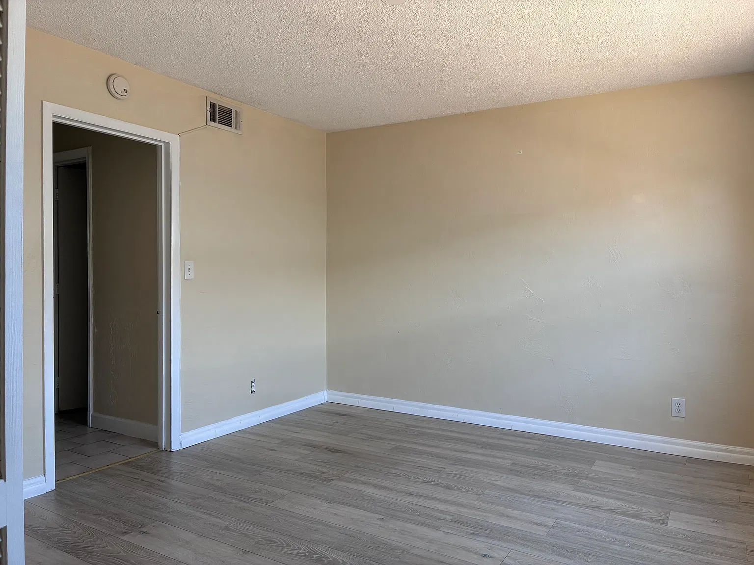 1 bed, 610 sqft, $1,500 — Photo 4