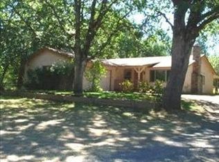 327 Walker Rd, Grants Pass, OR 97527