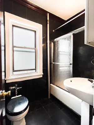 Rented by City Connections Realty | media 6
