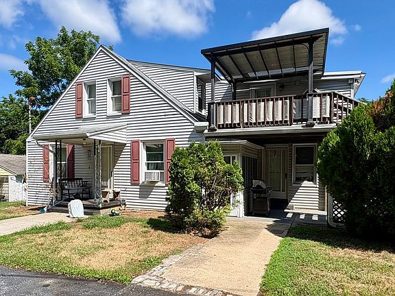 4th image of 3630 Colebrook Rd #3