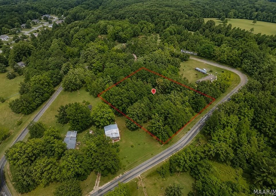 2nd image of 703 Elizabeth Ln