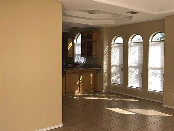 2nd image of 904 S Palm Dr APT 4