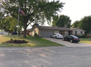 1127 Washington St, Pecatonica, IL 61063