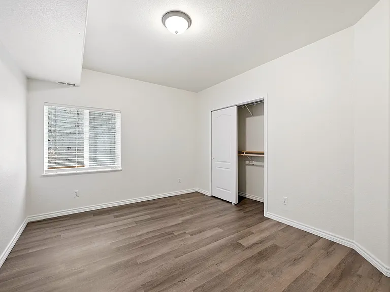 608 Crosswind Point — Photo 34