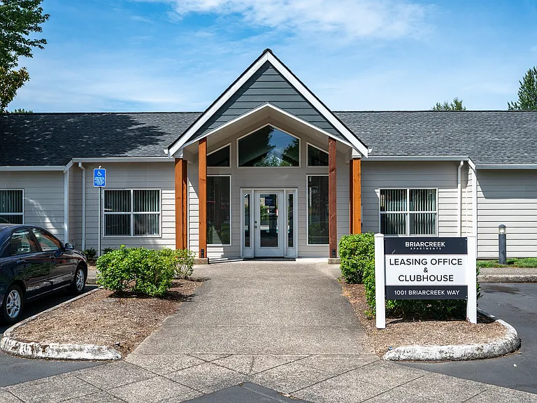 Briarcreek Apartments — Photo 10