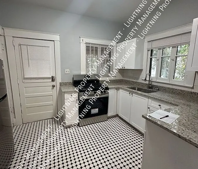 708 E Hollywood St #1 — Photo 11