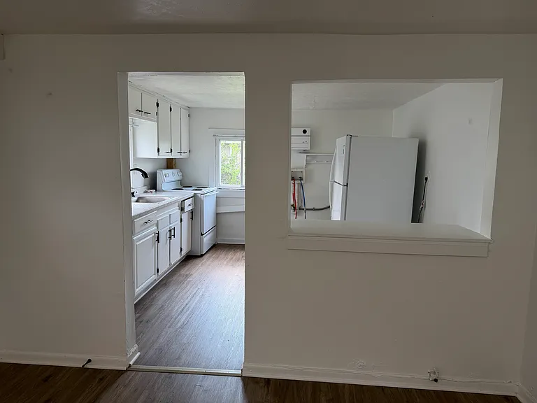 1877 Montgomery Ave #2 — Photo 8